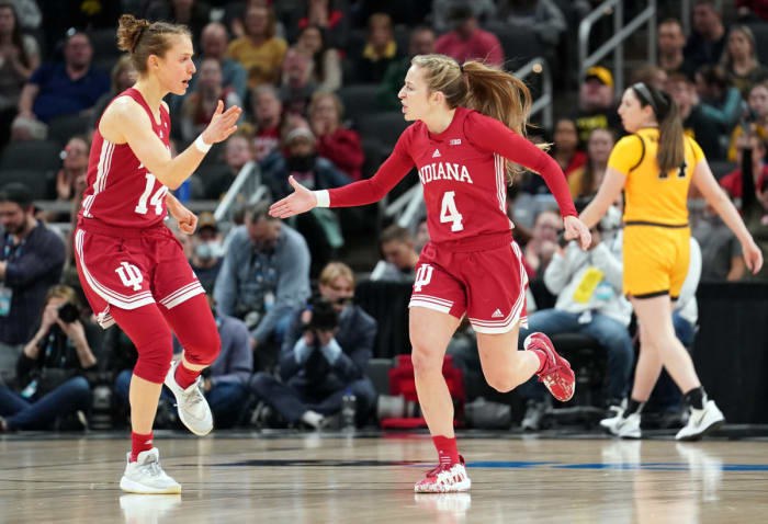 Nicole Cardaño-Hillary high fives Ali Patberg.